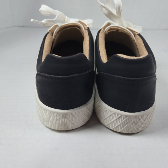 SOUL Naturalizer Women's Neela White and Black Oxford Sneakers Size 7 Wide - Picture 5 of 12